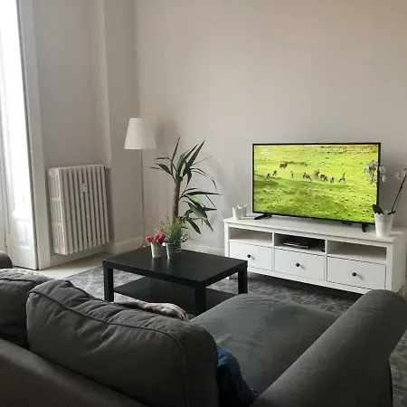 Valfortyfour شقة ميلان